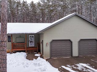 10954 Tall Oak Ct, Waupaca, WI 54981