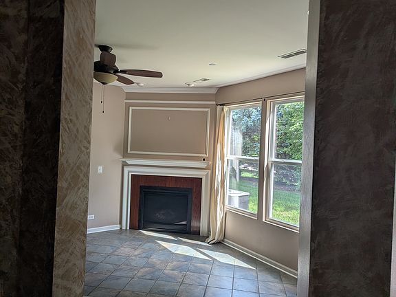 2nd image of 1466 Crimson Ln