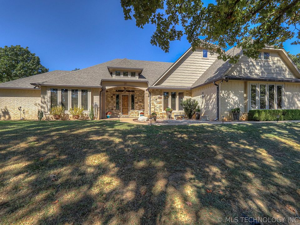 1st image of 3704 Cliff Dr
