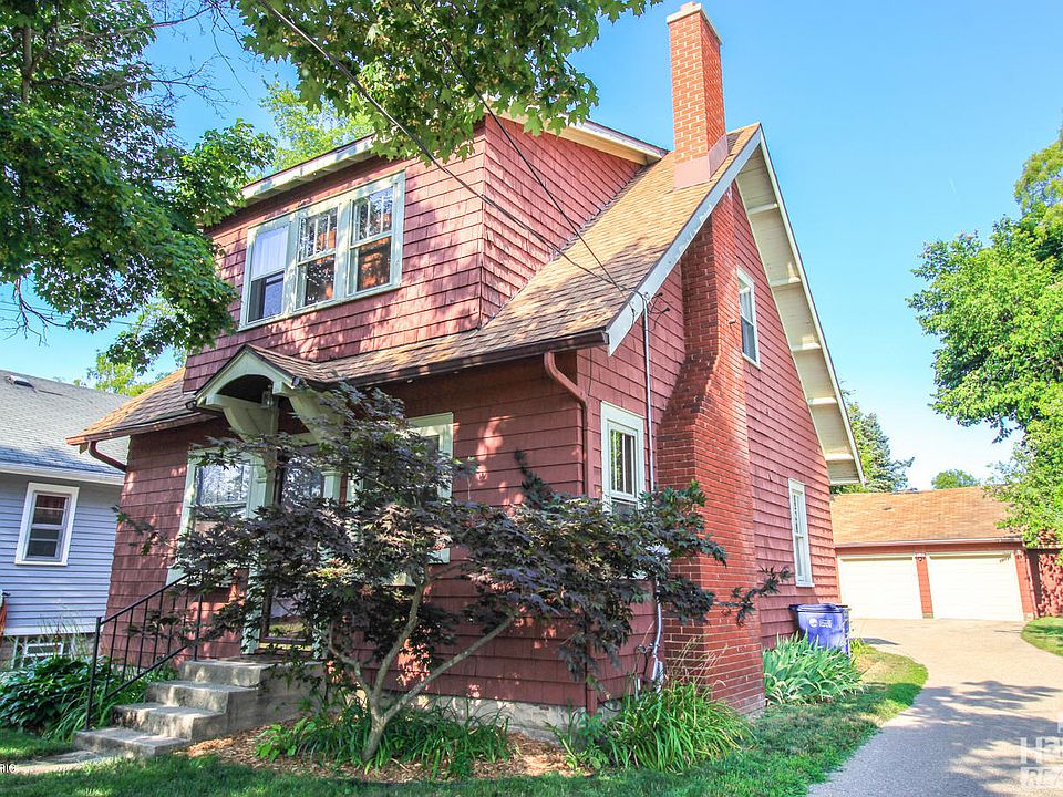 1st image of 2114 Duiker Ave NE