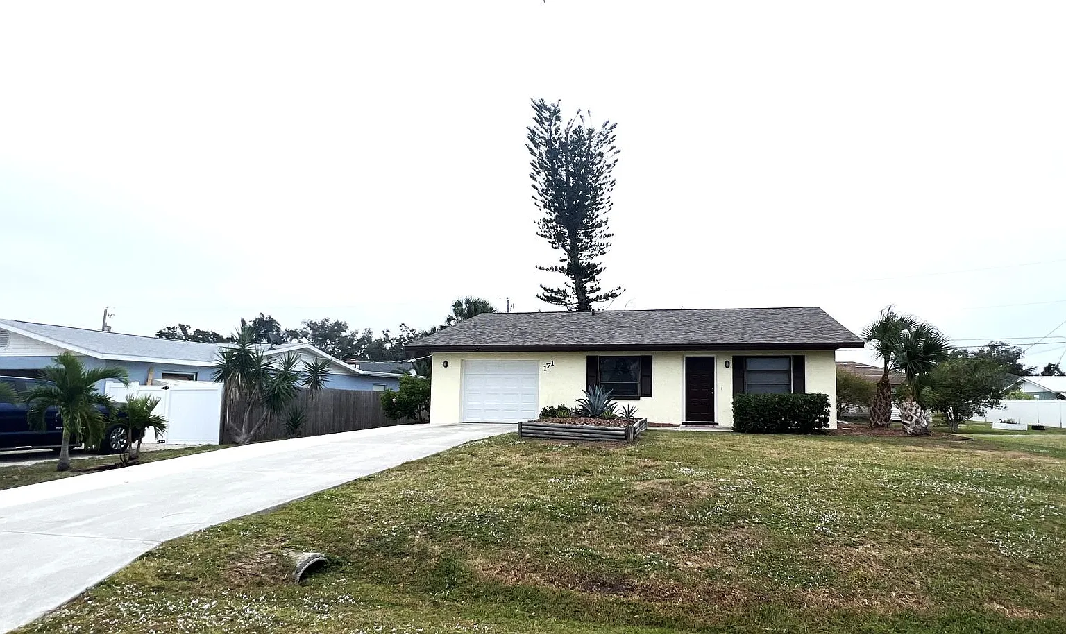 2BR/2BA Single Family Home in South Venice — Photo 1