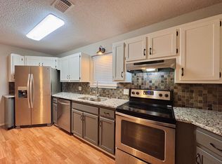 9 Tanglewood Dr, Batesville, AR 72501
