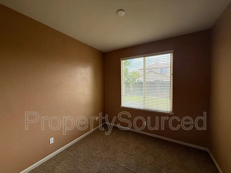 1688 Gathering Ln — Photo 18