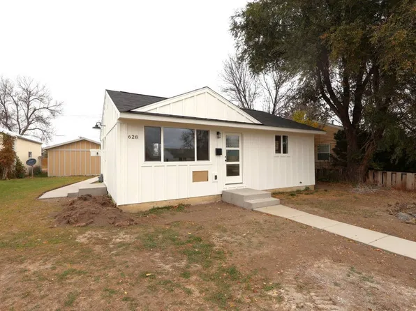 628 8th St SE, Sidney, MT 59270