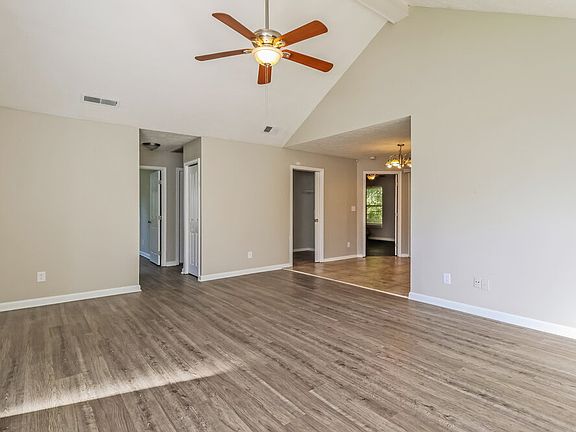 5th image of 11107 Meadow Chase Ct