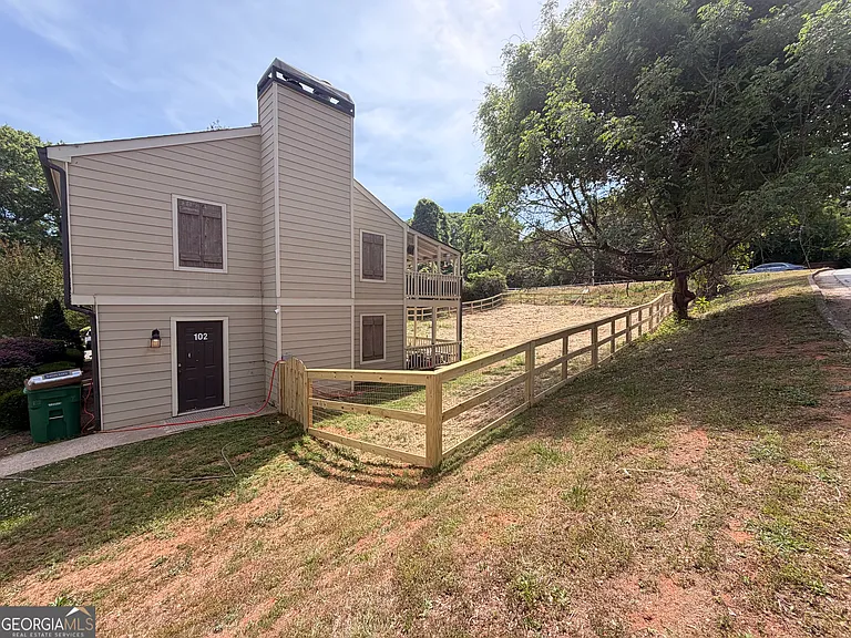 102 Welch Pl — Photo 3