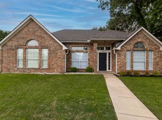 2324 Spring Mills Rd, Mesquite, TX 75181