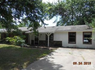 1504 W Forest Dr, Rogers, AR 72756