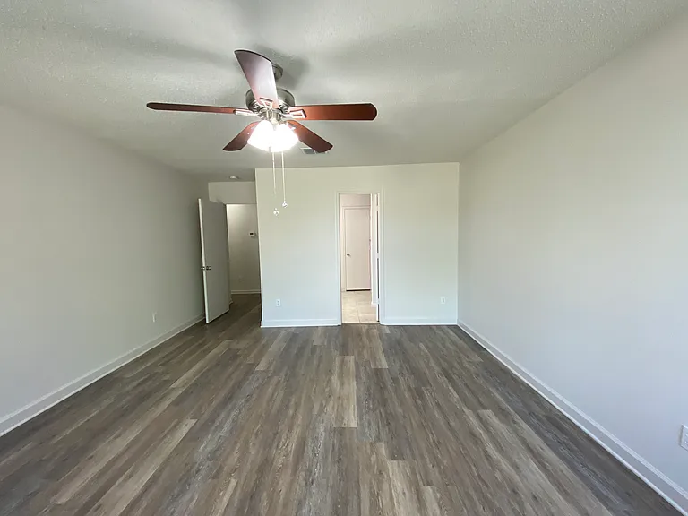 618 Marbury Way — Photo 10