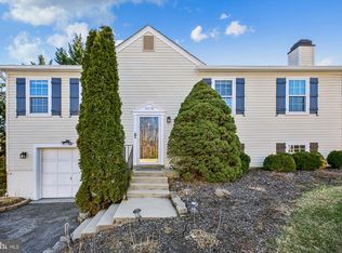 10718 Hunters Chase Ln, Damascus, MD 20872