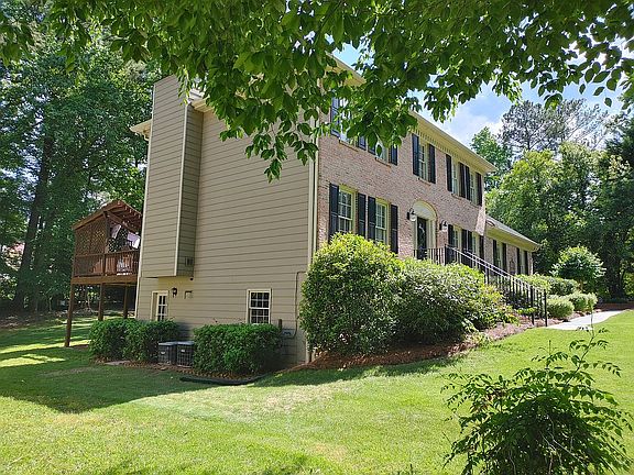 4th image of 4954 Williamsport Dr