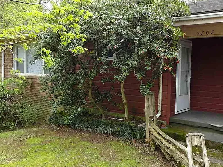 2707 Garvin Rd NW — Photo 1
