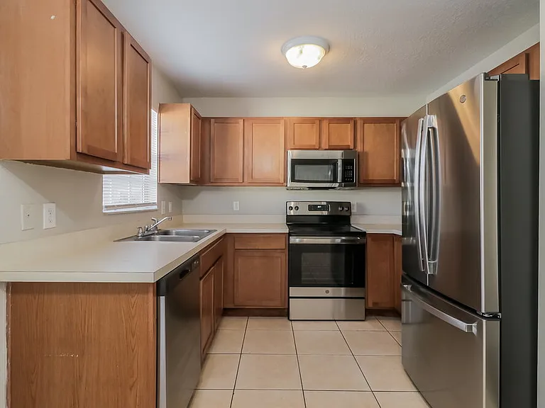 2408 E 31st Ave — Photo 8