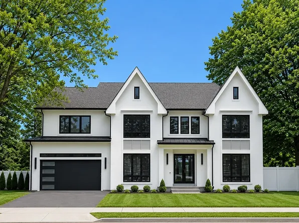 544 Saw Mill Brook Pkwy, Newton, MA 02459