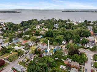 4 Garfield Ave, Bristol, RI 02809