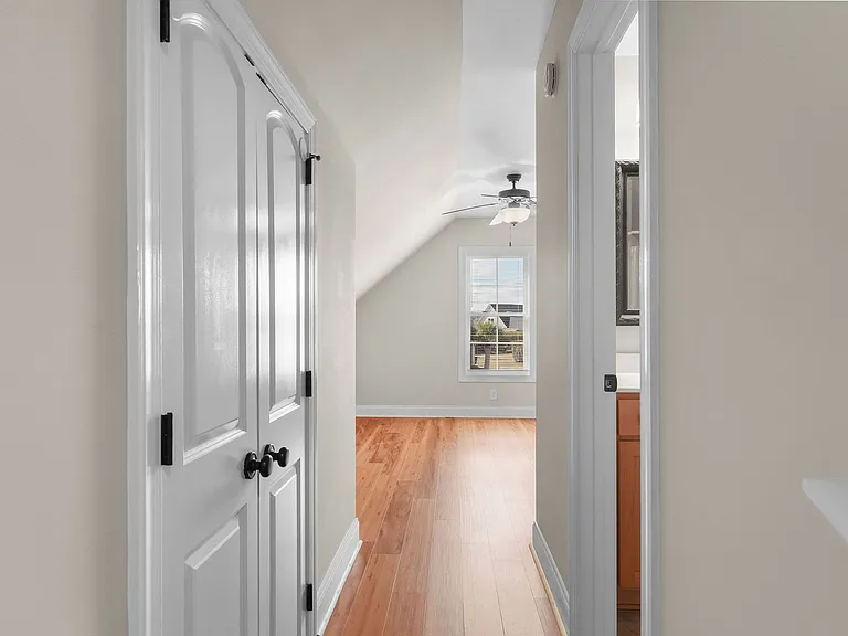 2202 E Oak Bridge Way — Photo 37