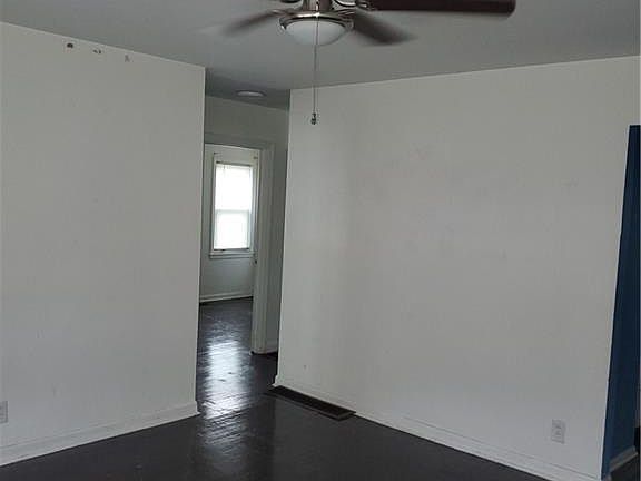 3rd image of 1336 E 83rd Ter
