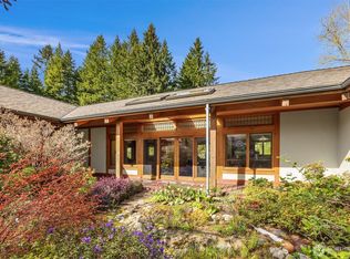 12048 Minnie Rose Ln NE, Bainbridge Island, WA 98110