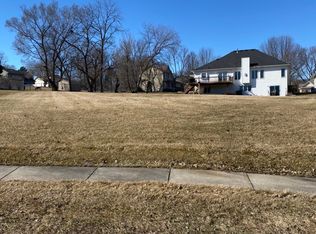 4706 63rd St, Urbandale, IA 50322