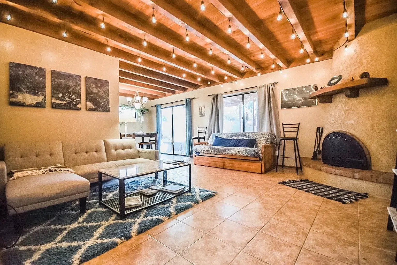 3 bed, 1417 sqft, $2,300 — Photo 2