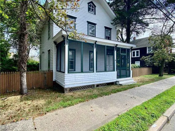 555 Broadway, Amityville, NY 11701