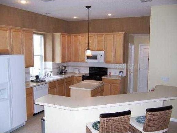 3rd image of 120 Eastpark Dr