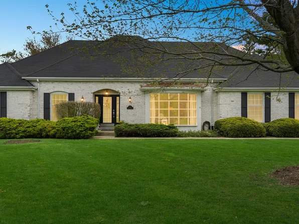 62 Highgate Crse, St Charles, IL 60174