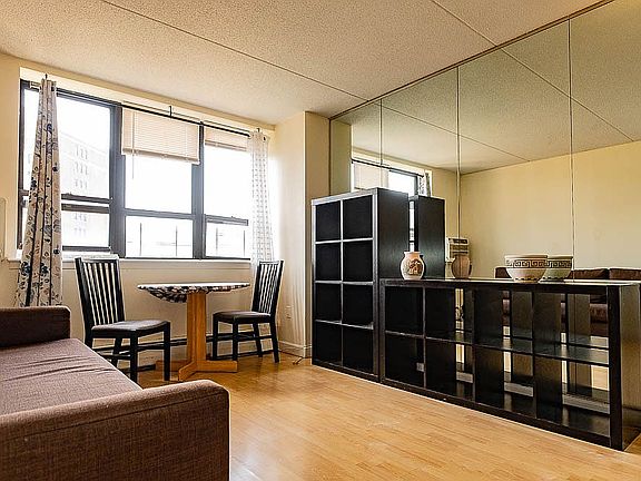 3rd image of 300 Cathedral Pkwy #9K