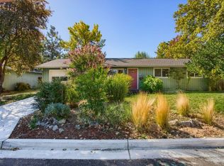 340 Cambridge St, Ashland, OR 97520