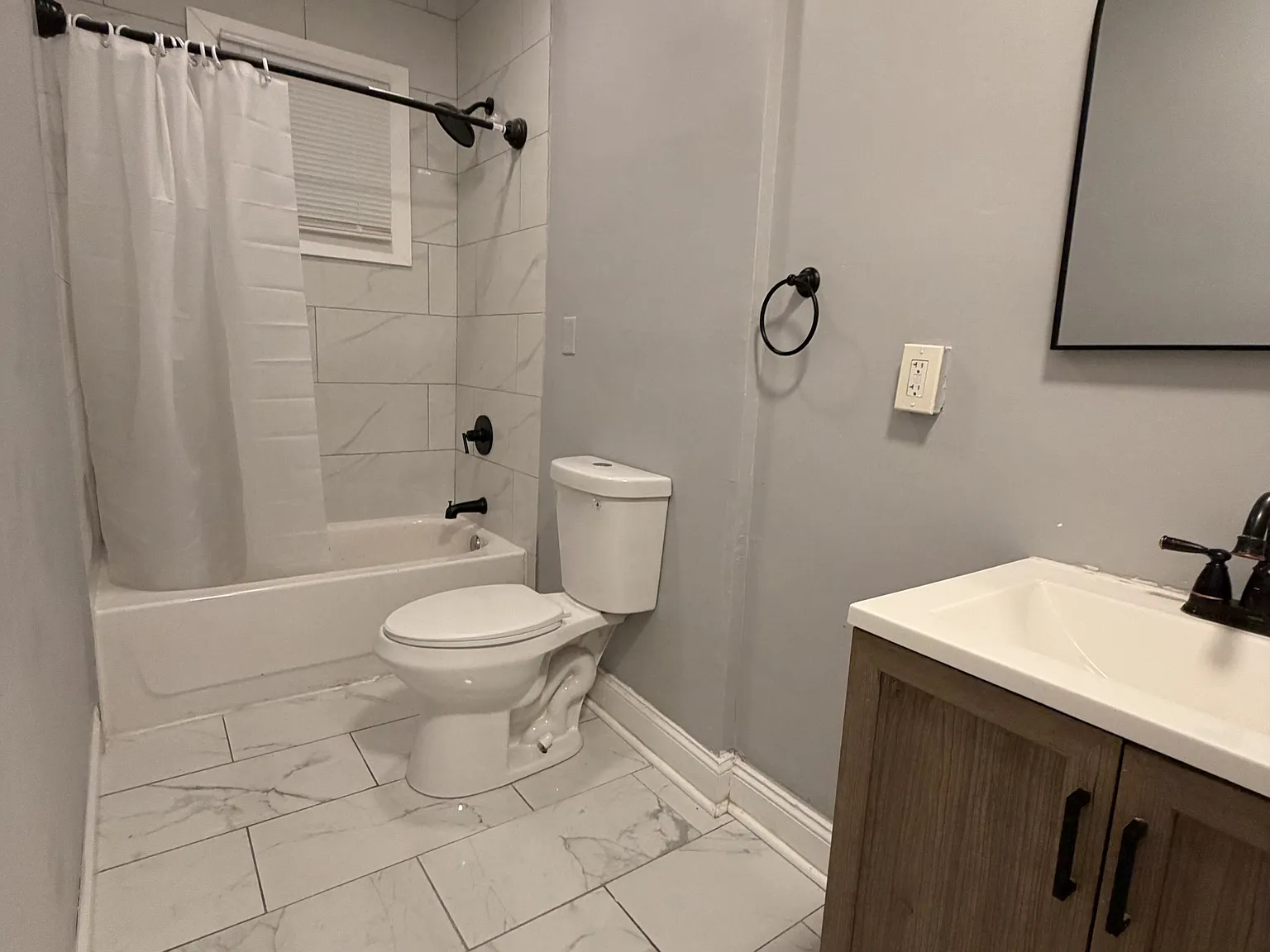 3 bed, $1,875 — Photo 4