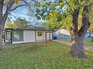 809 Hackamore St, White Settlement, TX 76108