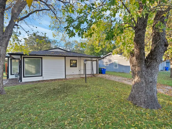 809 Hackamore St, White Settlement, TX 76108