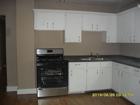 4th image of 118 S B St APT 2