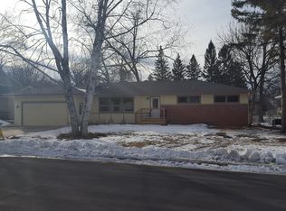 614 3rd Ave SW, Hutchinson, MN 55350