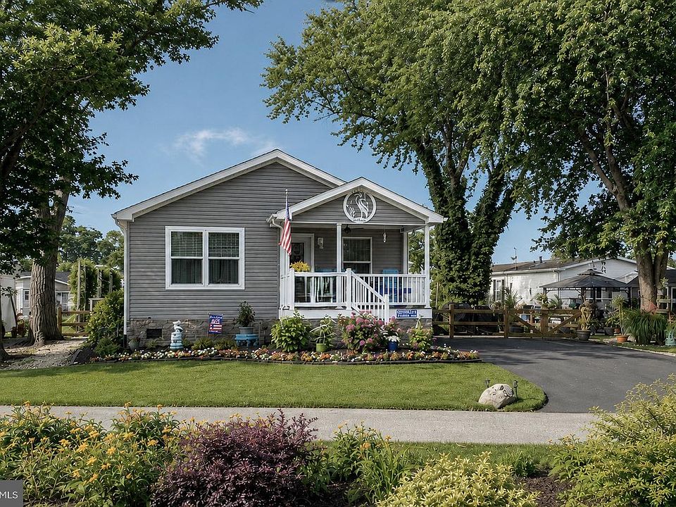1st image of 26644 Landing Rd #19