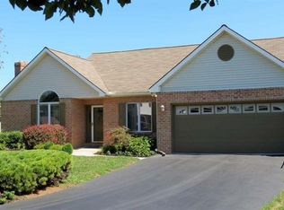 2440 N Gabrielle Ct, York, PA 17408