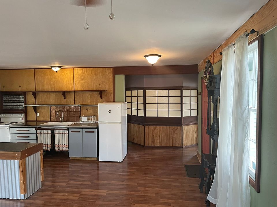 1st image of 3555 Roger Williams St #A