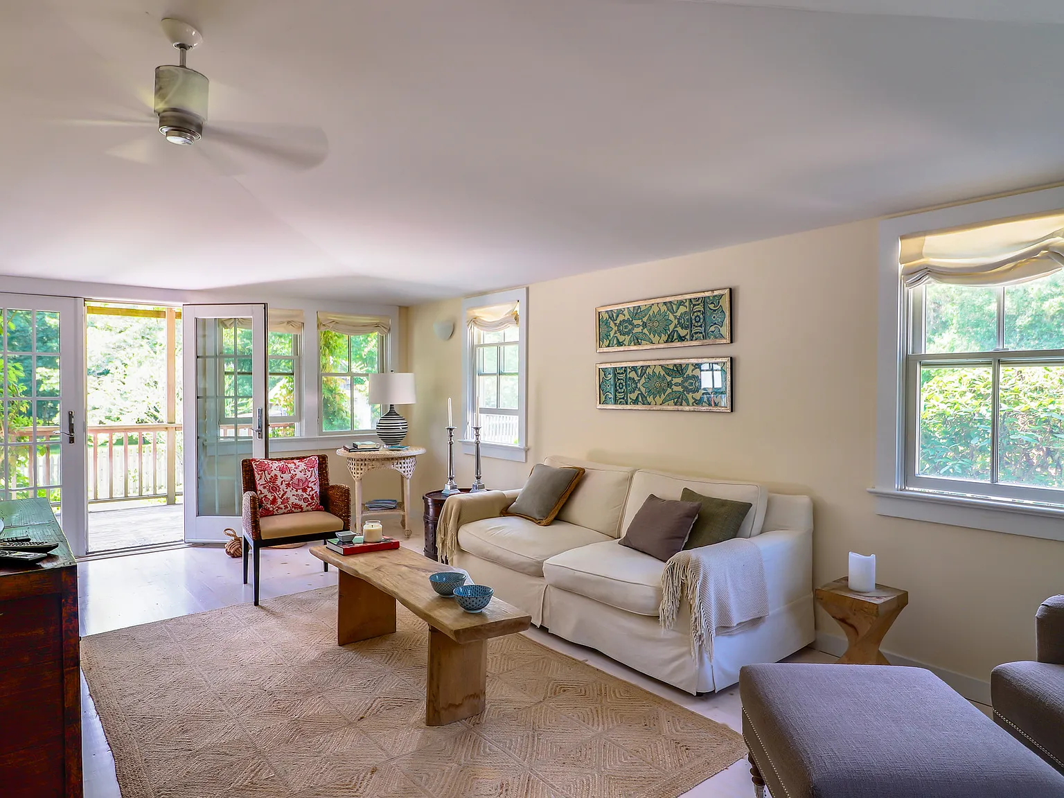 Charm and Convenience in Amagansett — Photo 3