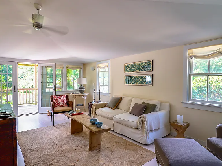 532 Abrahams Path — Photo 3