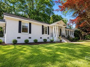 6610 Woodstream Dr, Charlotte, NC 28210