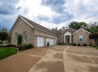 1105 Laurel Green Dr NE, North Canton, OH 44720