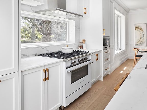 4th image of 5081 Crown Ave