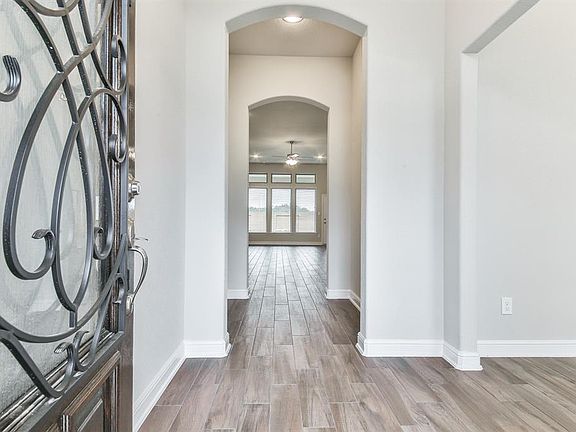 5th image of 18919 Cypress Bay Dr