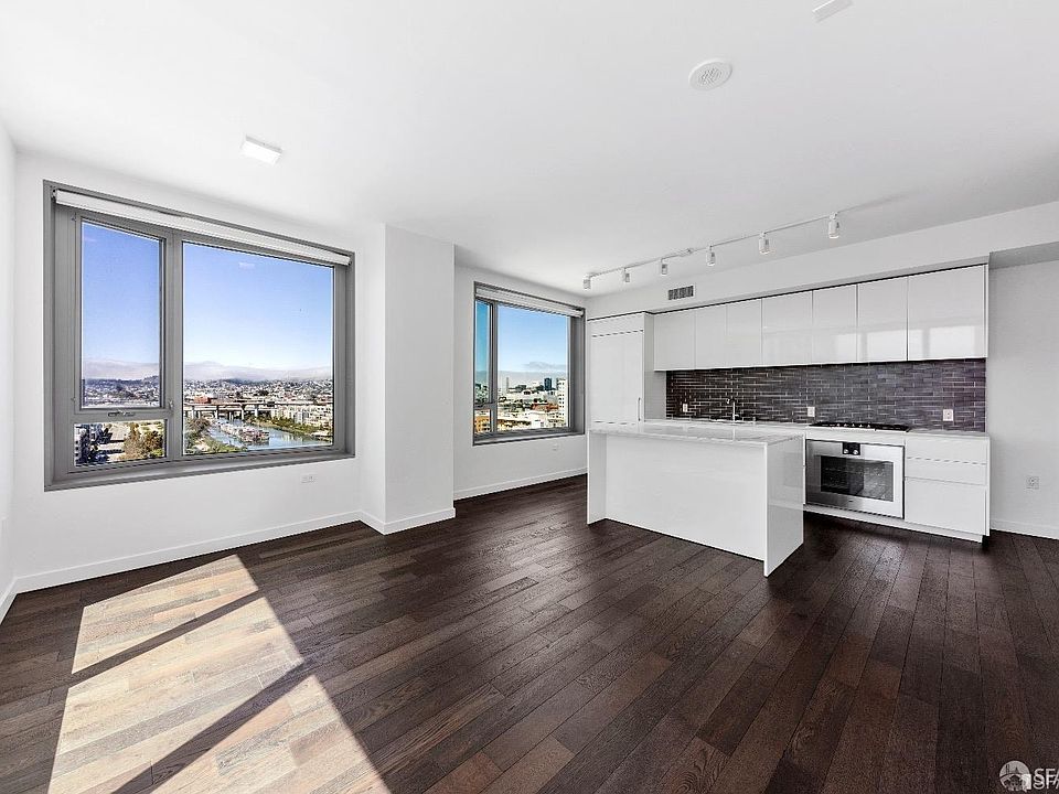 1st image of 1000 3rd St #1405