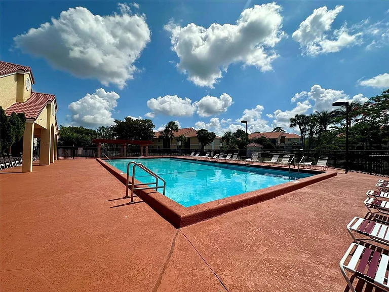 5701 Riverside Dr #205B6 — Photo 23