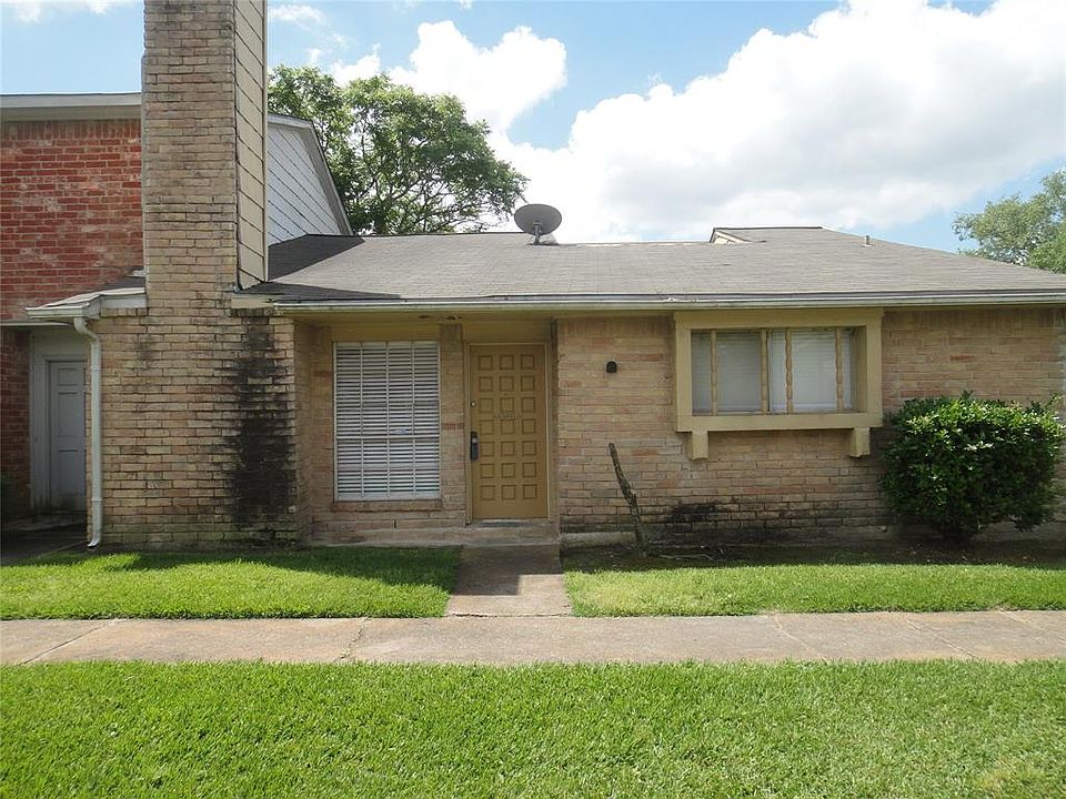 1st image of 13044 Clarewood Dr
