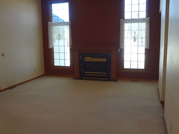 3rd image of 313 S Estates Dr