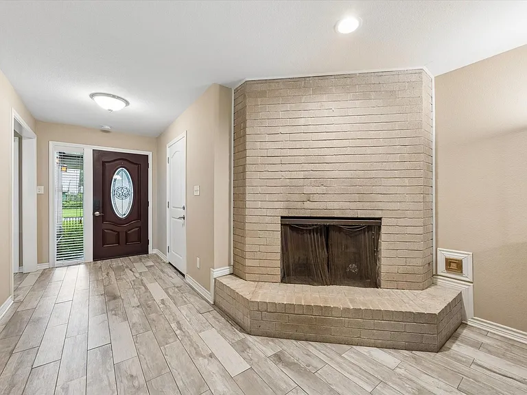 3711 Manor Ln — Photo 18