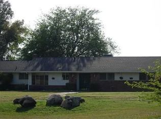 8753 N Chickadee Ln, Clovis, CA 93619