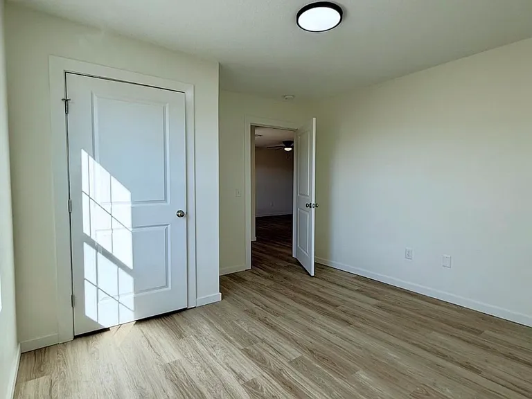 1222 Fountain Dr — Photo 10